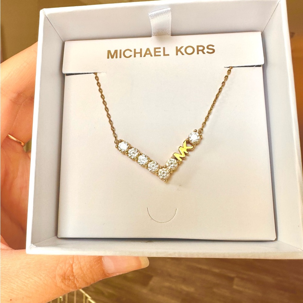 💛Michael Kors Gold Plated Crystal Necklace💛